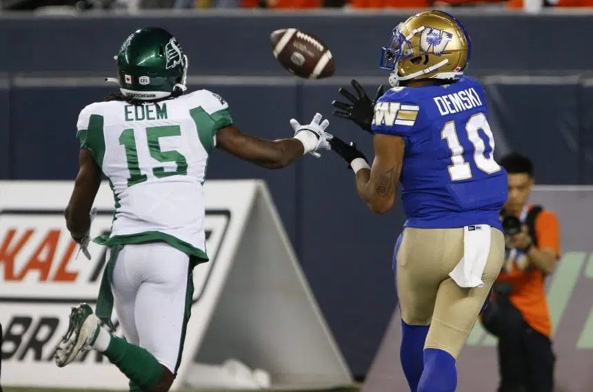 Winnipeg Blue Bombers hold off Saskatchewan Roughriders in West final