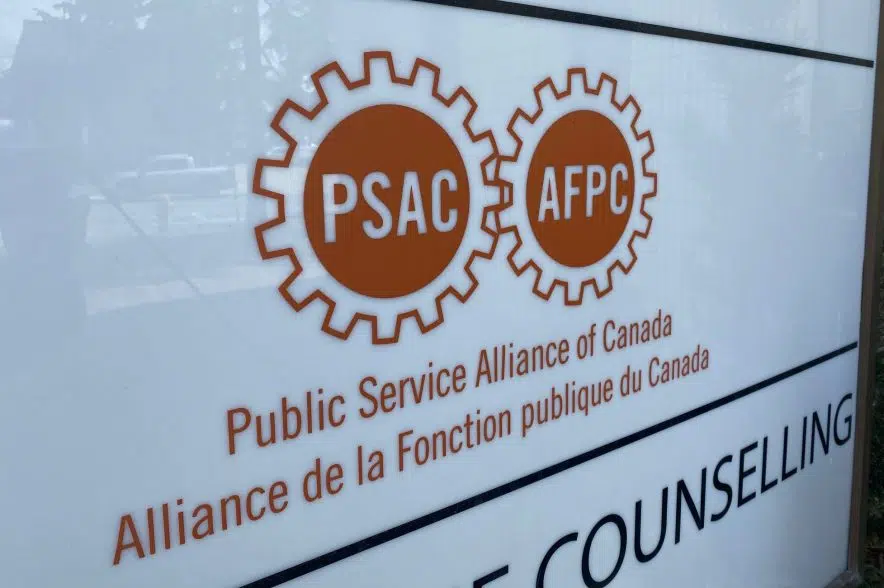 PSAC hoping for deal with federal government before 7 p.m. strike deadline