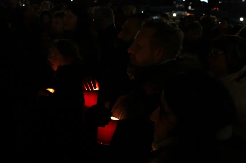 Candlelight vigil in Regina shows support for La Loche 980 CJME