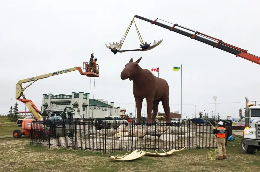 Quebec town’s moose statue won’t seek to supplant Moose Jaw’s famed Mac