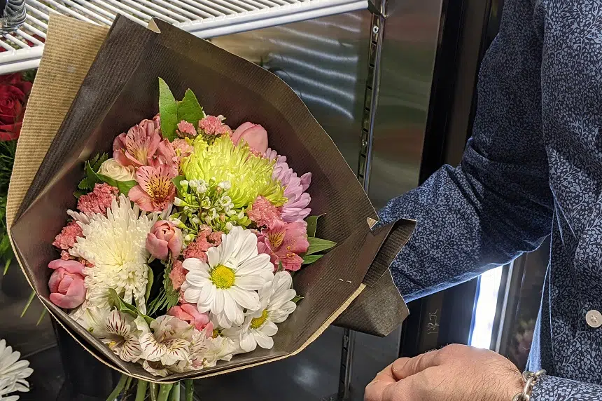 Regina florist donates over 40 arrangements to local care homes