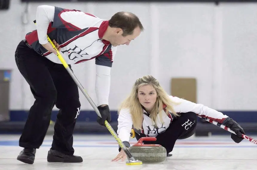 Jennifer Jones, Brent Laing off to fast start at Canadian mixed doubles championship