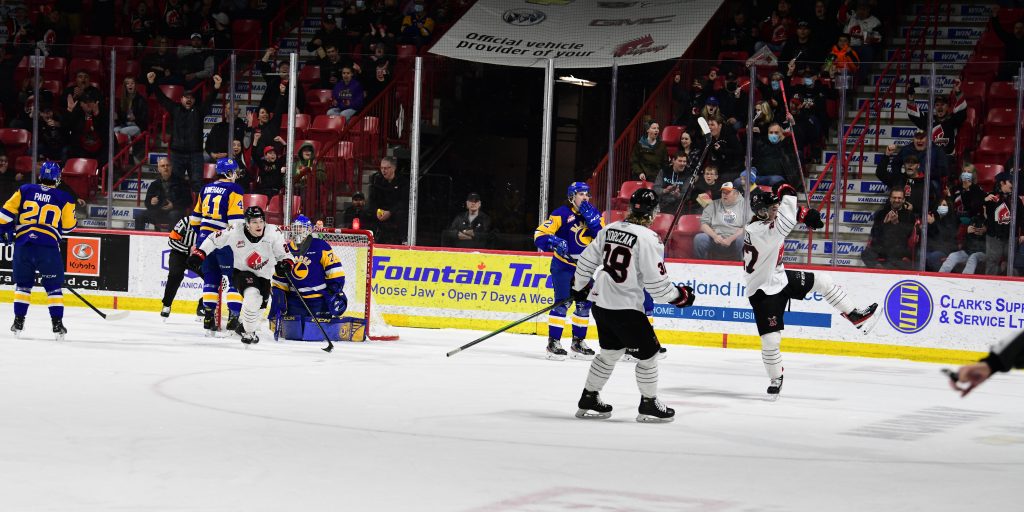 Warriors down Blades 5-1 in Game 1 of WHL series - Vimarsana News
