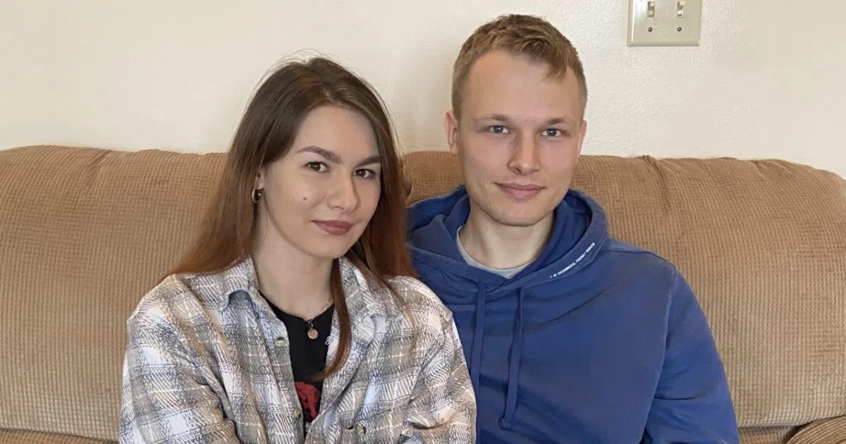 „Bolo to ťažké:“ Najnovší miestni obyvatelia Mos Jo zdieľajú svoje skúsenosti s odchodom z Ukrajiny
