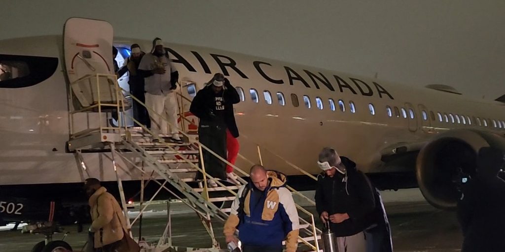 'I hope we get some snow days': Argos, Bombers arrive in Regina - Vimarsana News