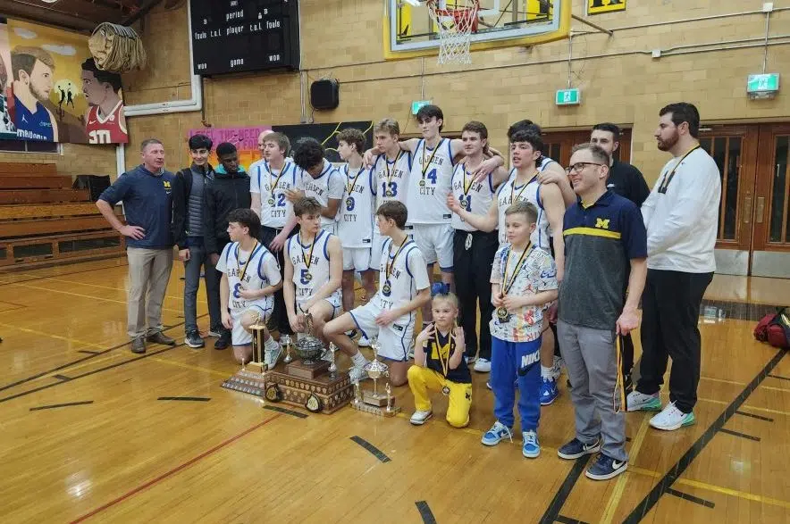 Magrath Zeniths win boys championship, Raymond Comets claim girls title at LIT 650 CKOM