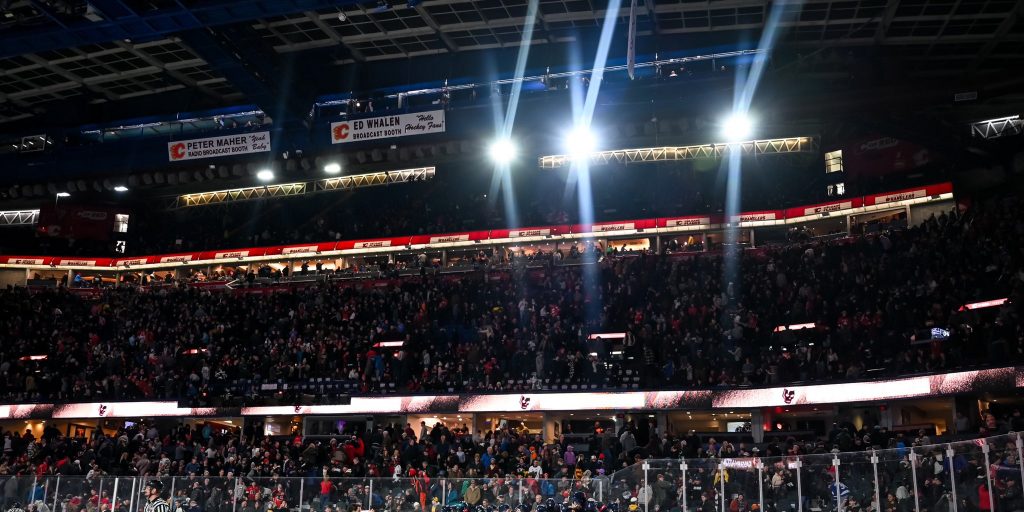 Bedard bump: Pats beat Hitmen in front of largest WHL crowd of the season - Vimarsana News
