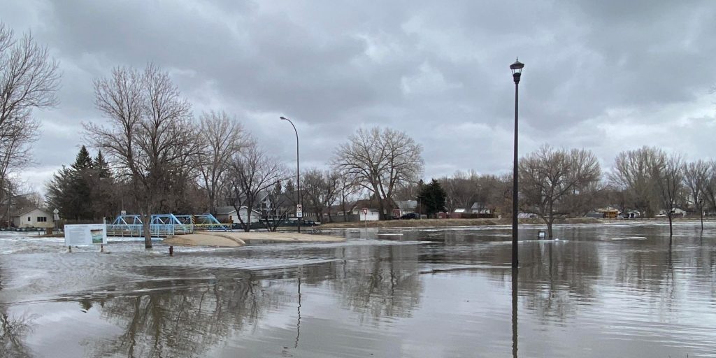 'The worst in the last decade:' Swift Current man describes flooding - Vimarsana News