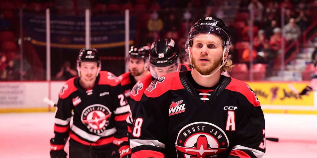 Warriors down Ice to take 2-1 series lead - Vimarsana News