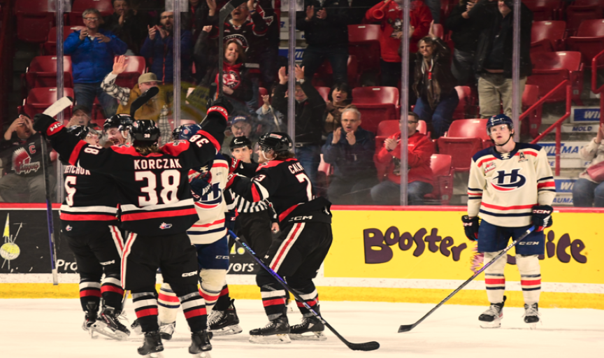 Warriors squeeze out double-overtime victory in Game 1 - Vimarsana News