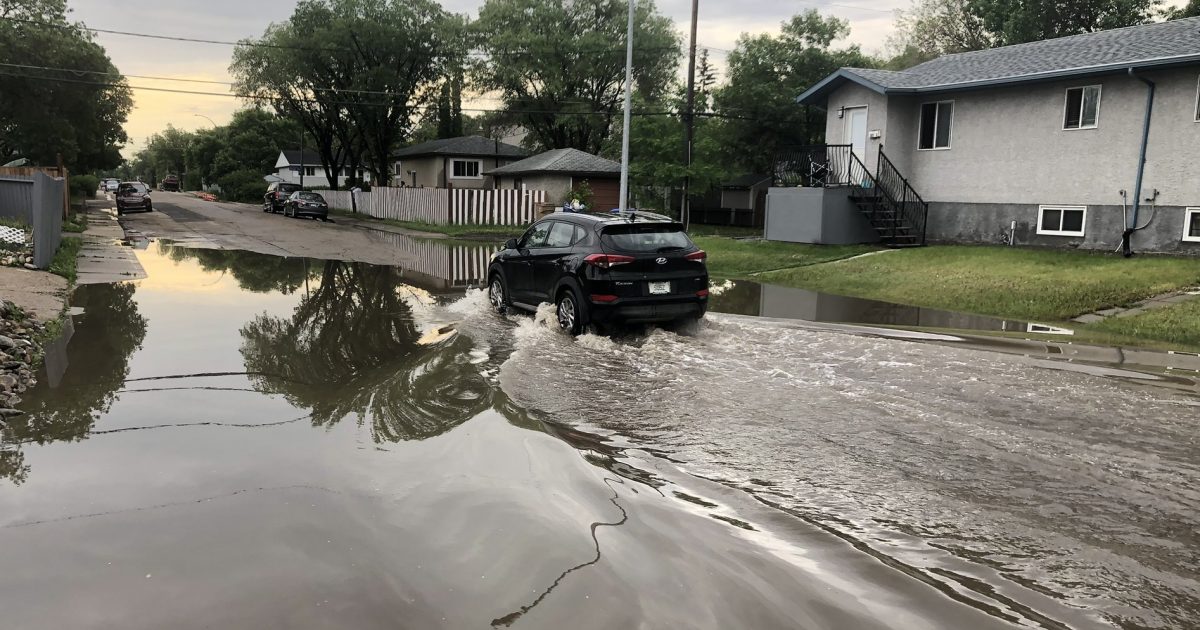 'Uh oh, this isn't good:' Regina residents dealing with flooded basements, roads - Vimarsana News