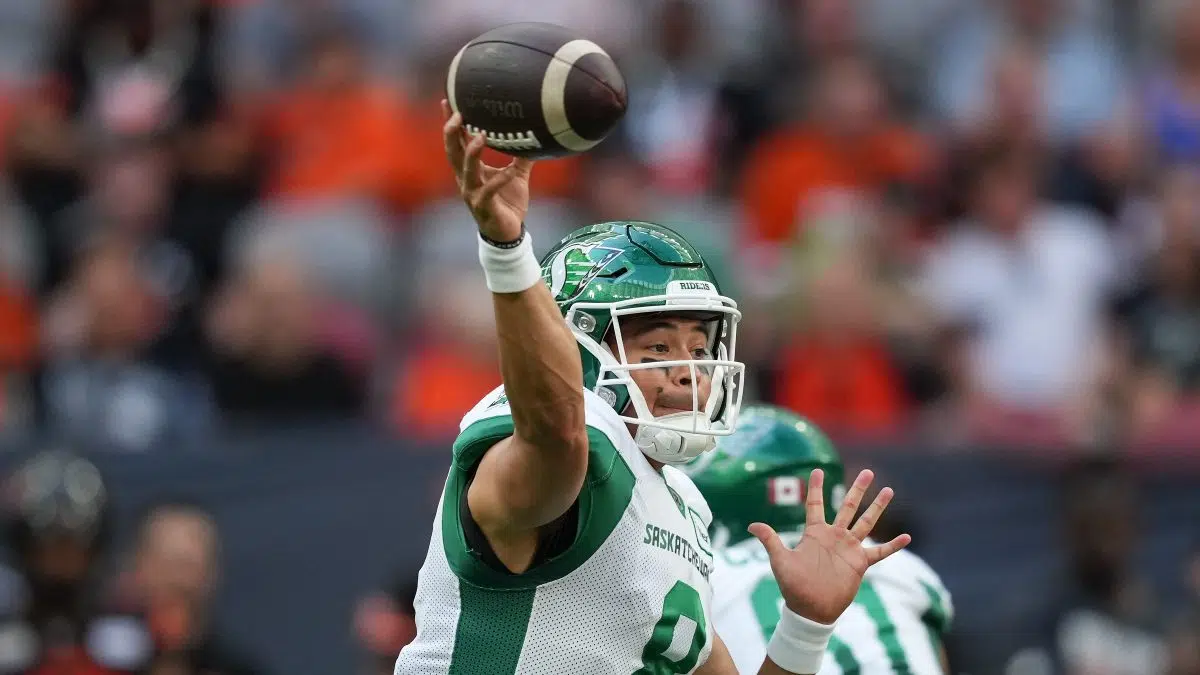 Cody Fajardo set to face former team as Roughriders visit Alouettes