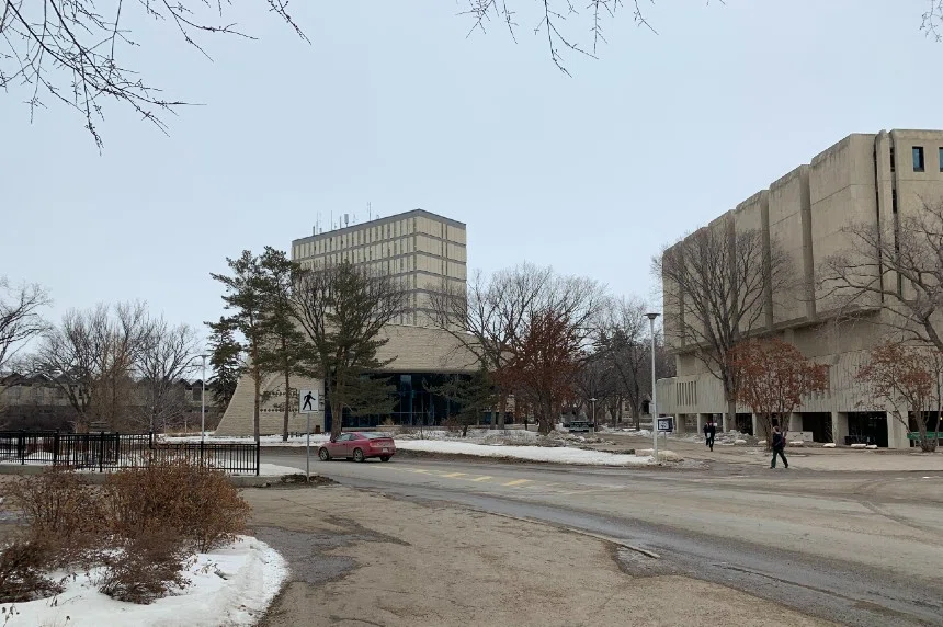 U of S student withdraws from studies over possible COVID-19 booster mandate, privacy concerns