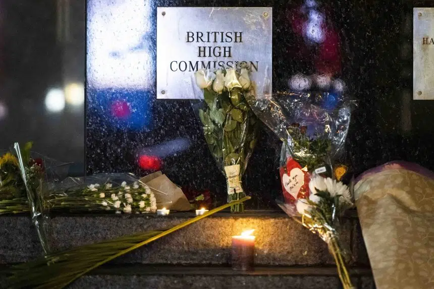 London streets 'eerily quiet' after Queen's death, says Saskatoon man in U.K.