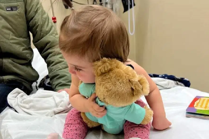 'A priceless gift:' Saskatchewan charity giving teddy bears to children in hospital