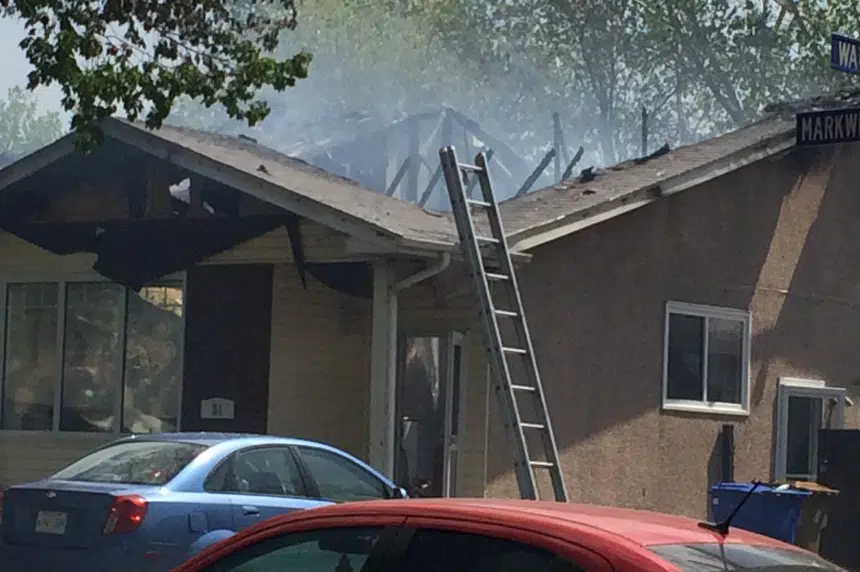 Regina duplex fire destroys roof, sends 2 to hospital | 650 CKOM