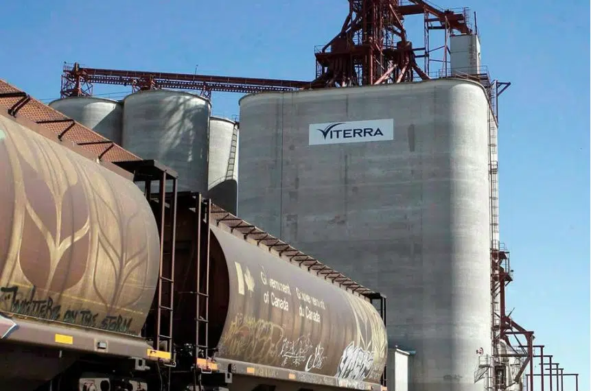 Grain railway backlog another reason to expand oil pipeline Alberta