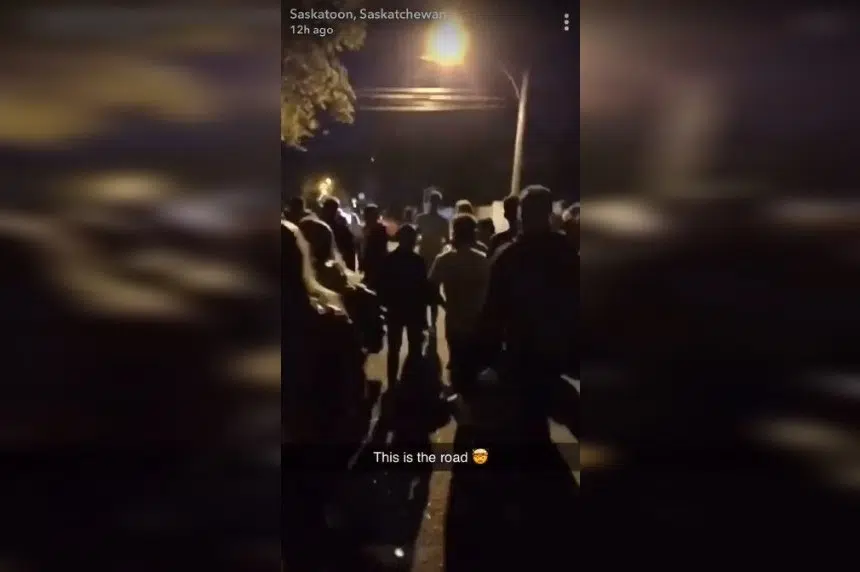 VIDEO: Police clear out 300-person house party on Cumberland Avenue