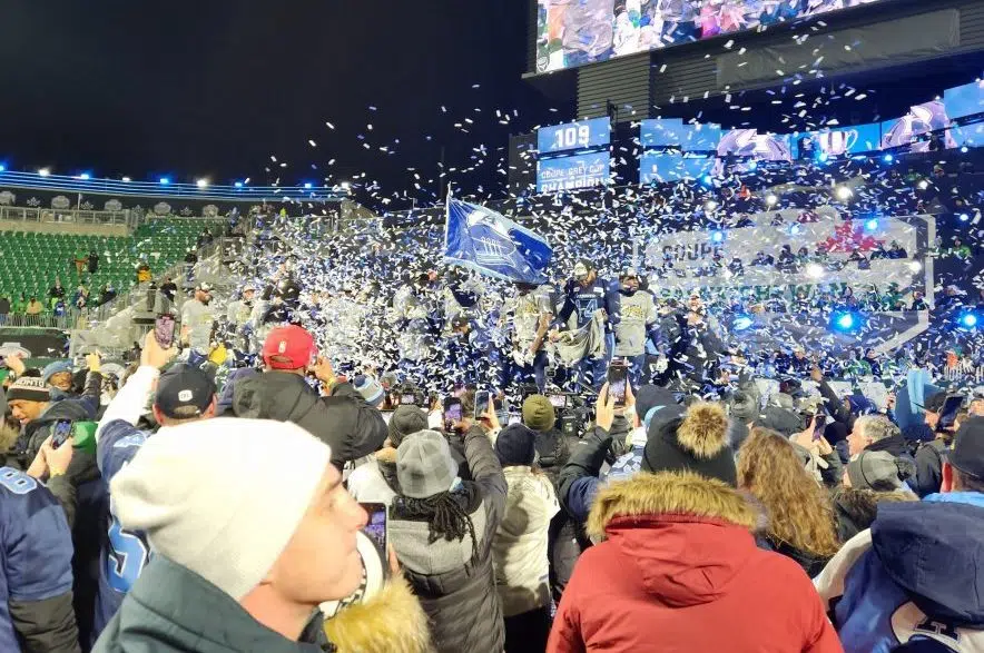 Toronto Argonauts win 109th Grey Cup 24-23 over the Winnipeg Blue