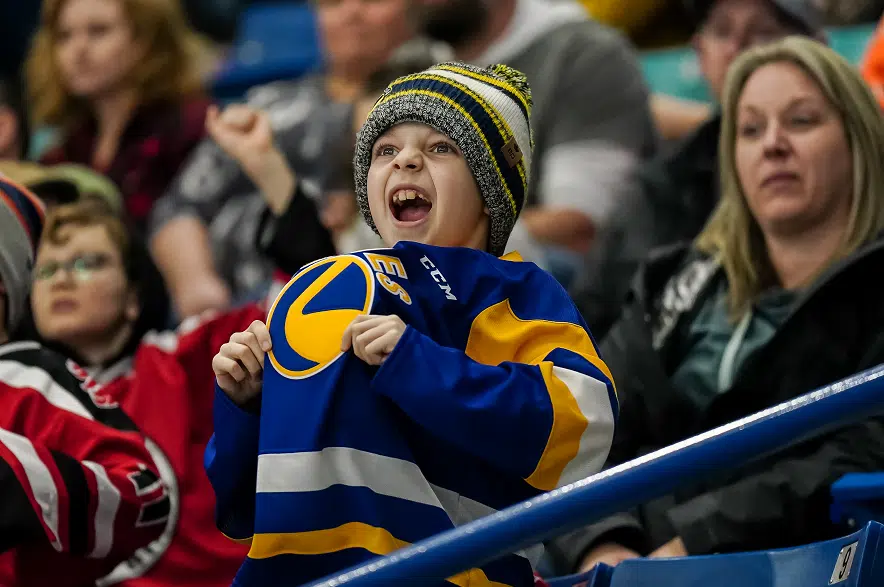 FAN PHOTOS: Tampa Bay Lightning fans gear up to 'be the distant