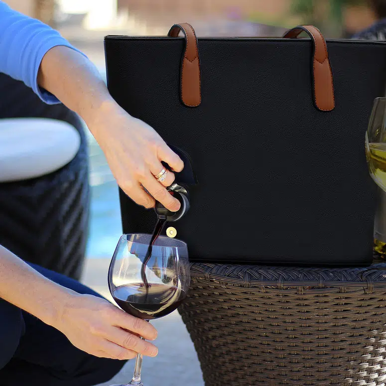 Sewing Pattern Wine Bag PDF , Kelley Beverage Handbag Pattern, Beverage Bag  Pattern, Wine Purse Pattern, Dispenser Purse Pattern - Etsy