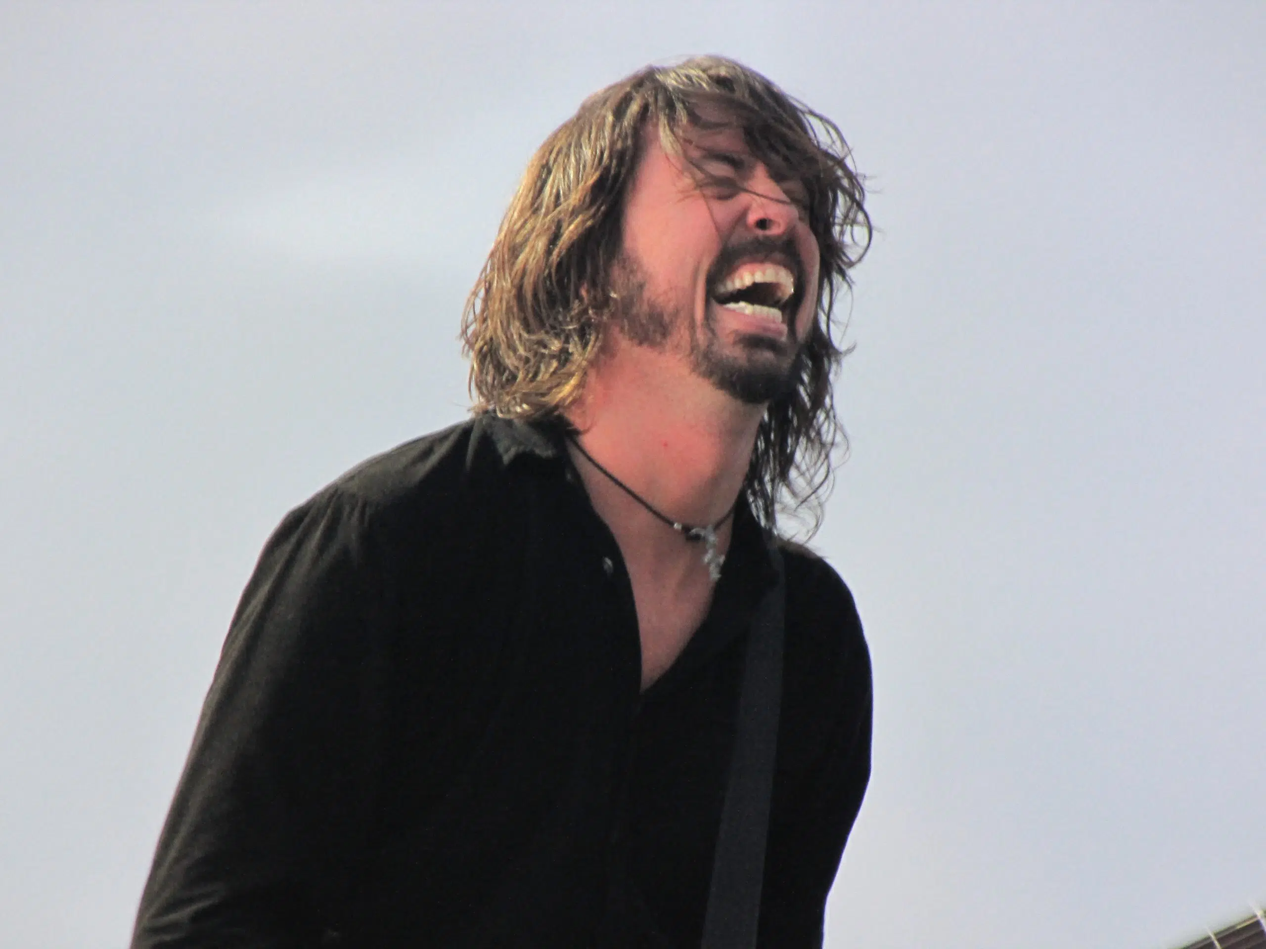 Dave Grohl Falls Off Stage Again 1067thedrive