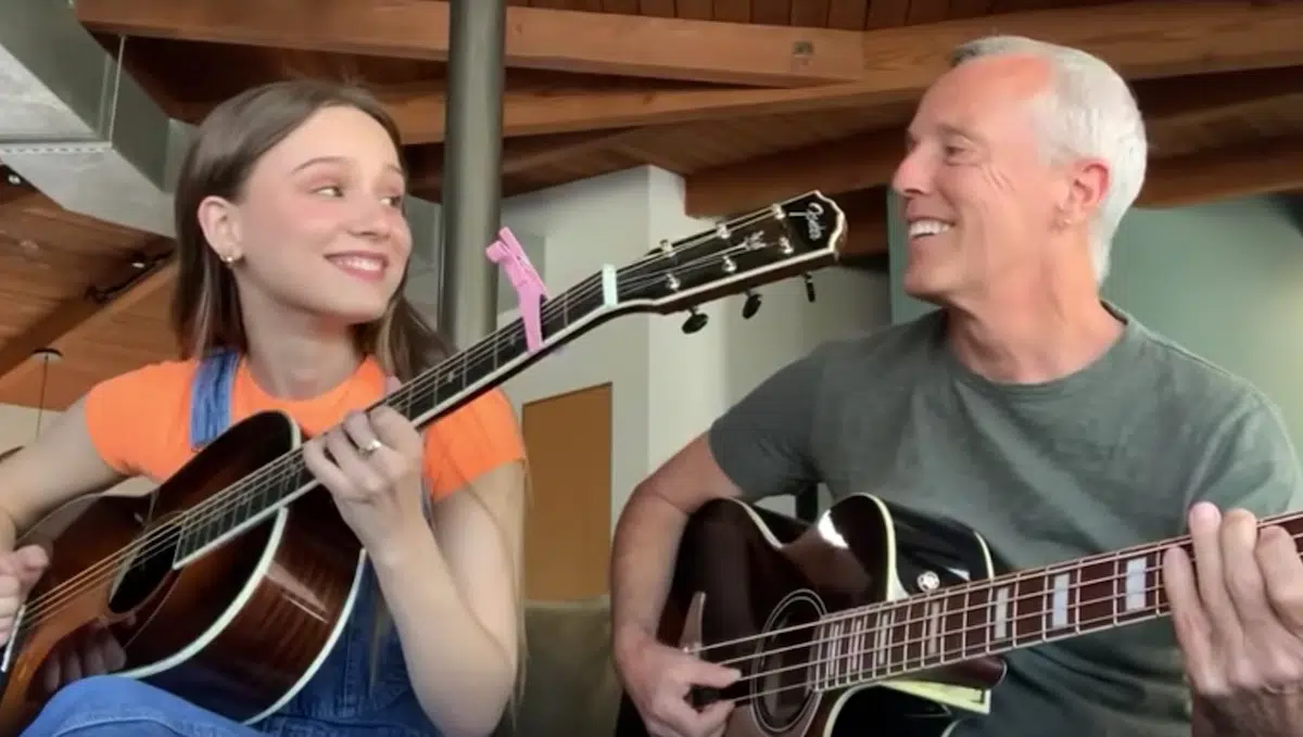 Tears For Fears’ Curt Smith and his daughter Diva do ‘Mad World’ 943