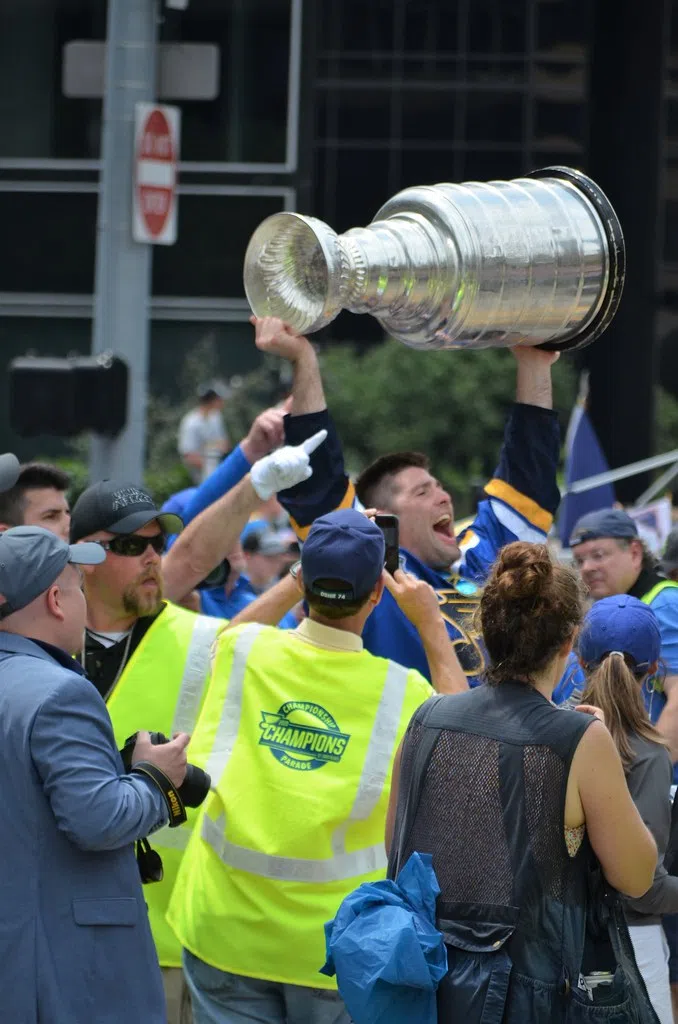 Pat Maroon Explains Stanley Cup Incident Todays Country 955