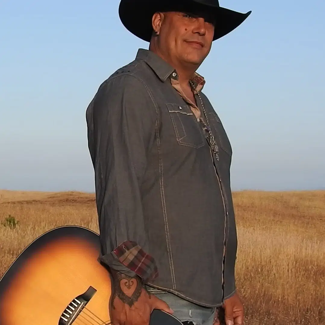 Coast 2 Coast Closeup – D. Columbus