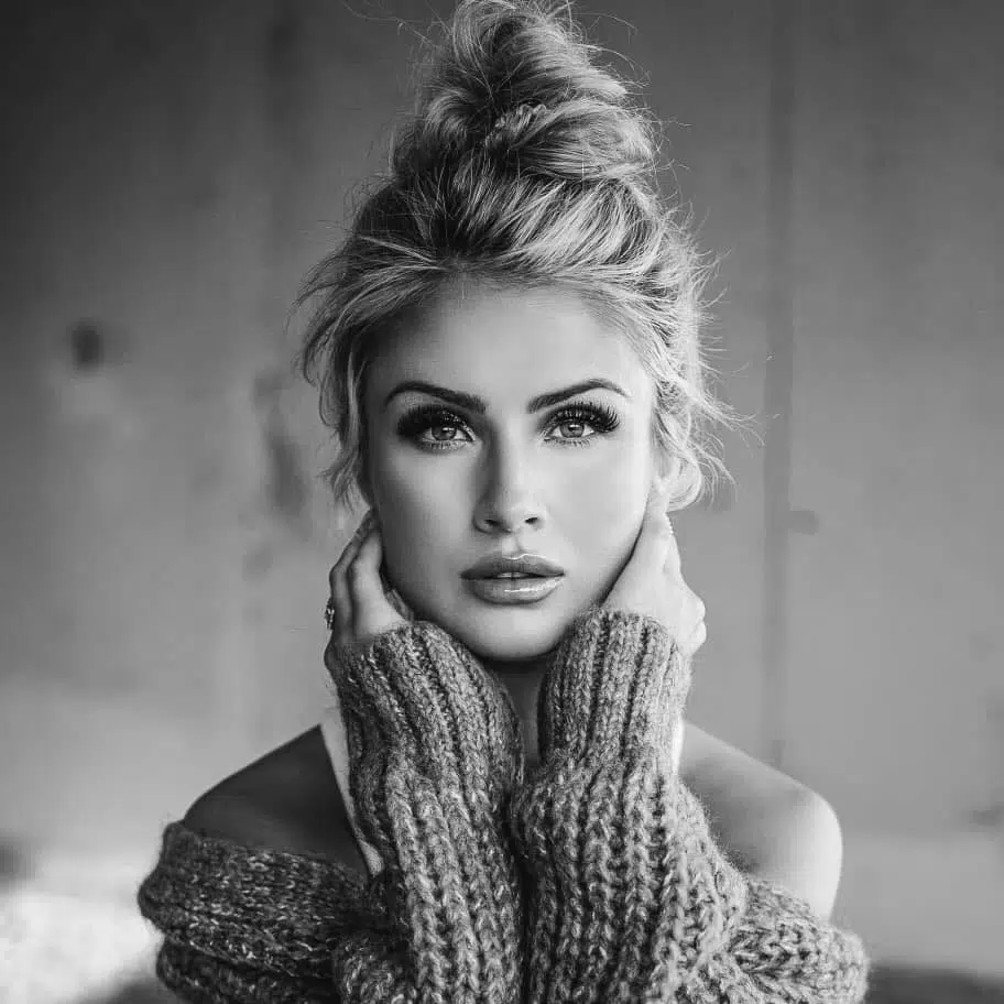 Coast 2 Coast Closeup – Kira Lynn