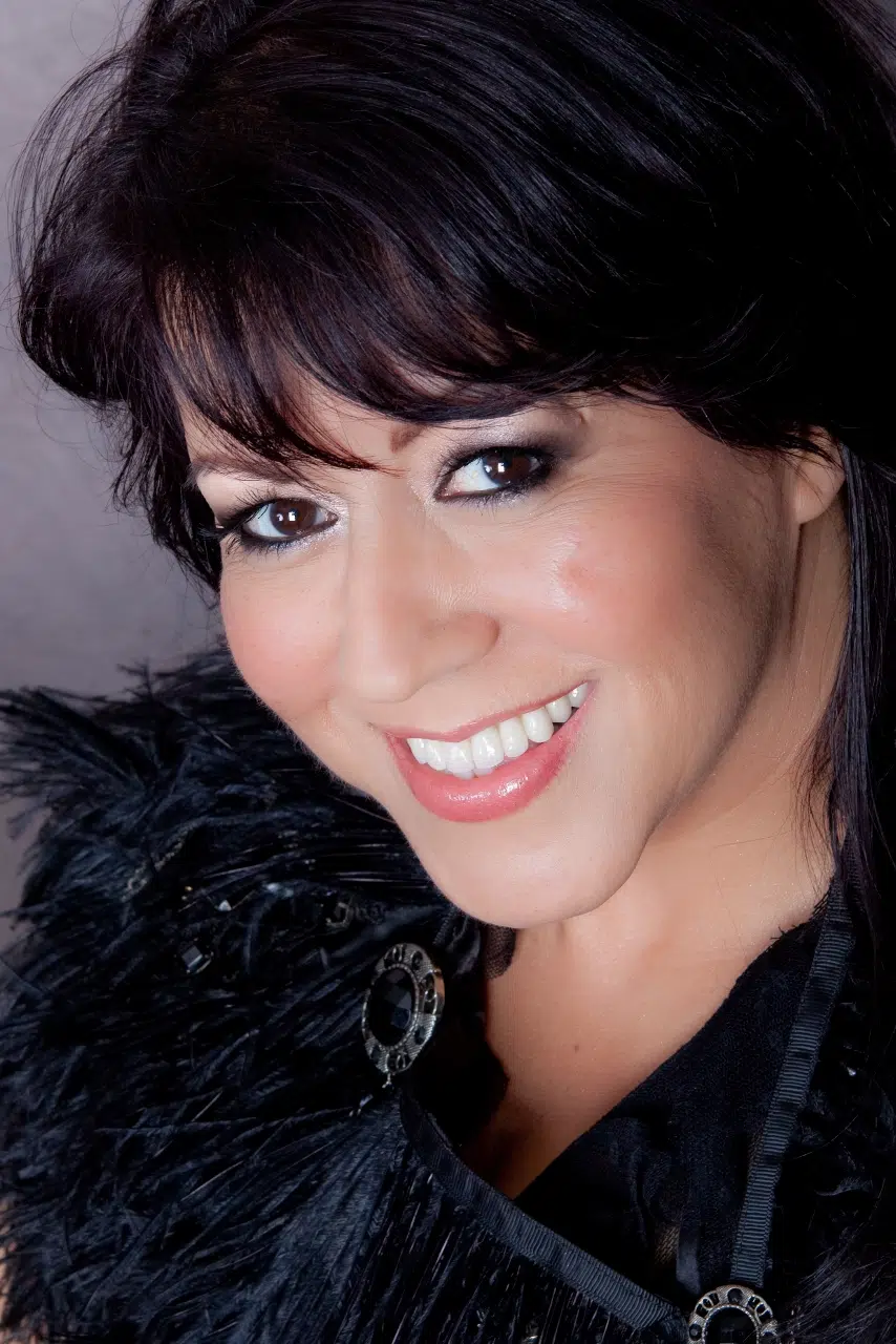 Coast 2 Coast Closeup – Darlene Olson