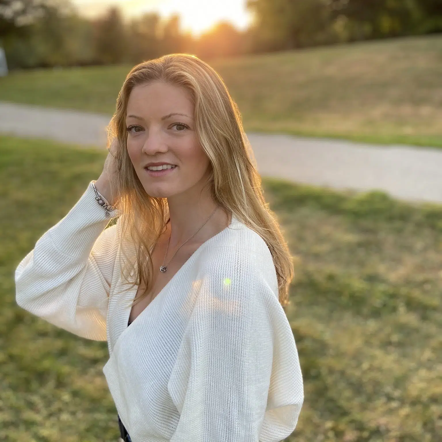 Coast 2 Coast Closeup – Emily Kate