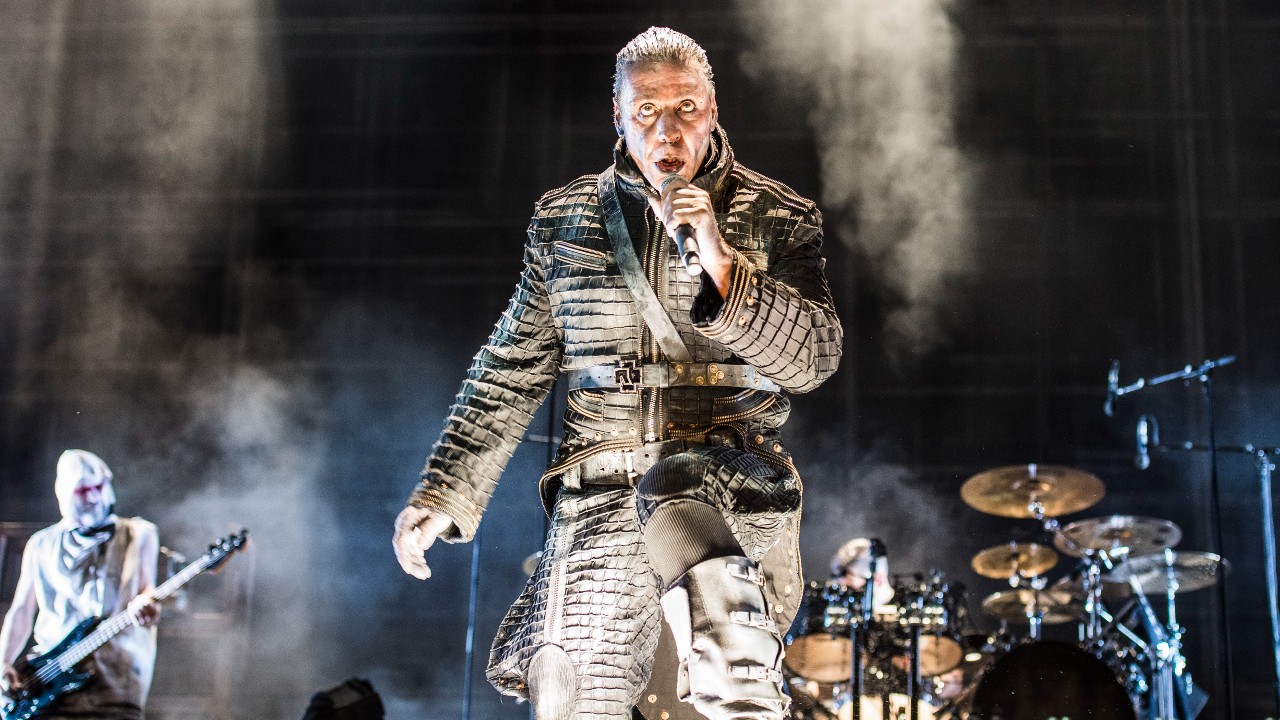 Rammstein played an exclusive rehearsal show for their fan club and ...